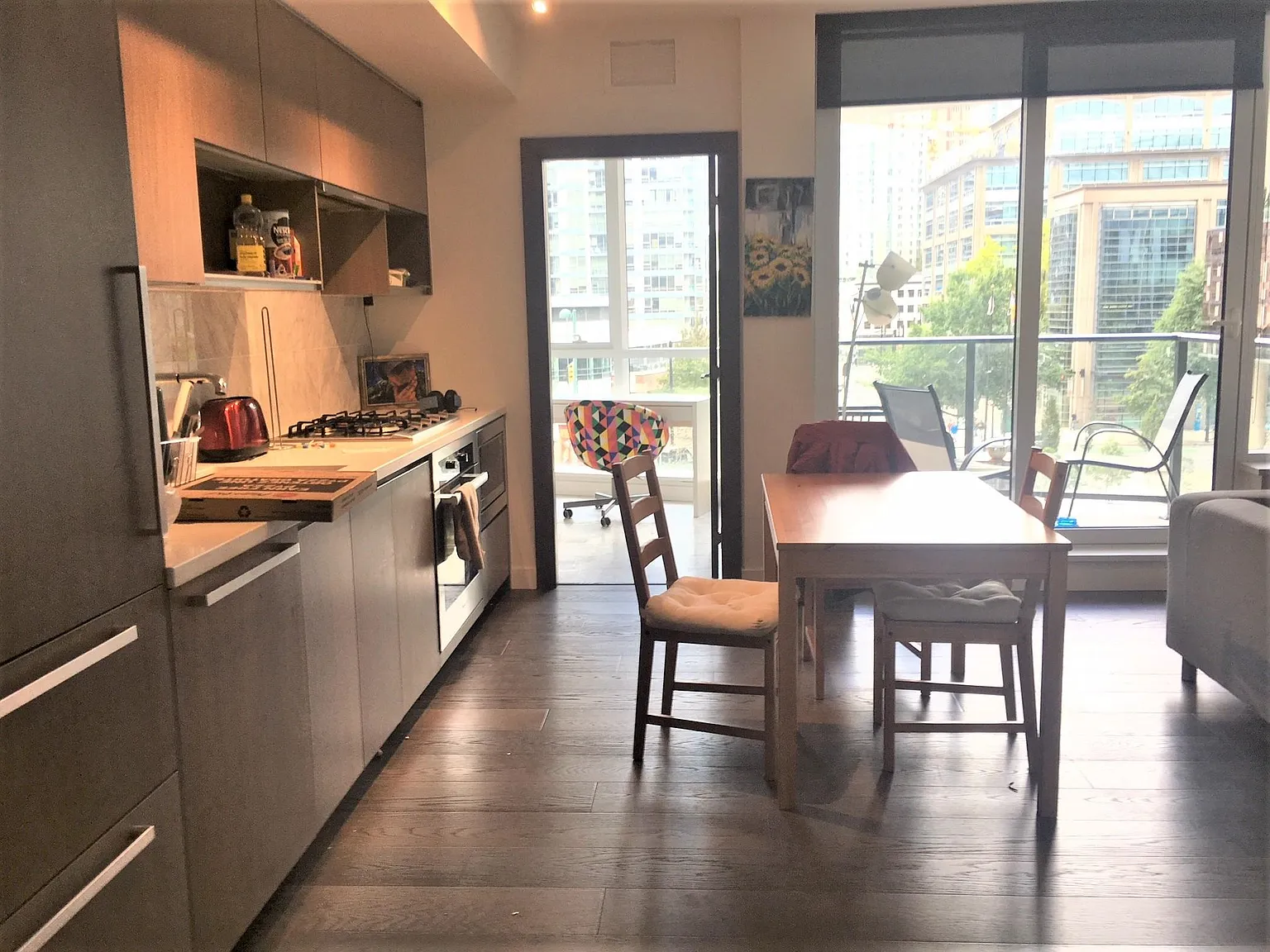 2 bed, 856 sqft, $4,200 — Photo 4