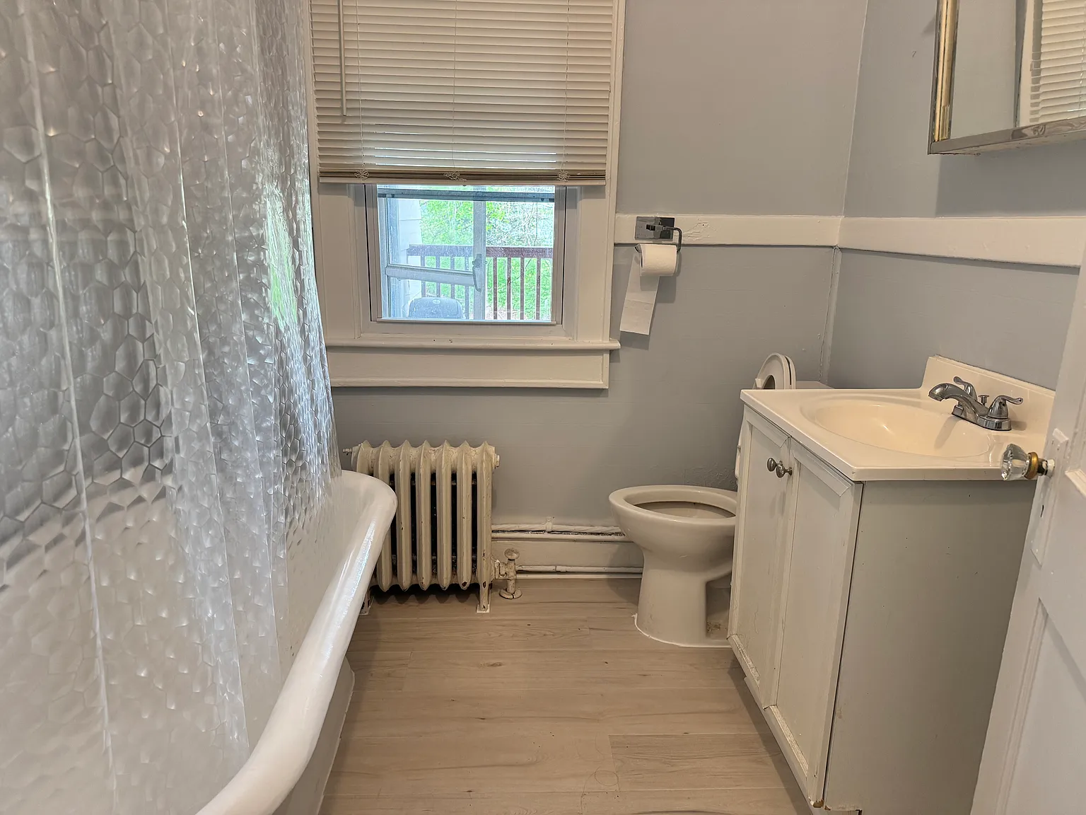 2 bed, 1200 sqft, $1,500 — Photo 3