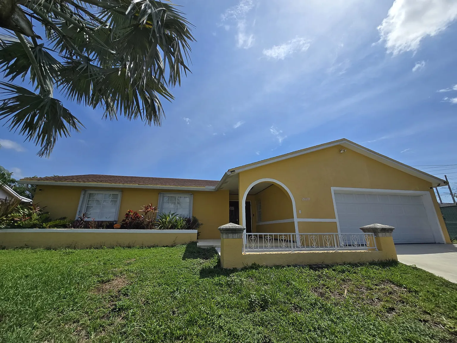 3 bed, 1700 sqft, $3,400 — Photo 1