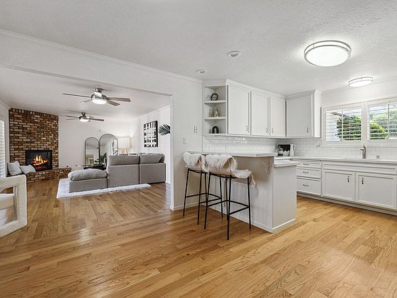 4th image of 17616 Johnson Avenue