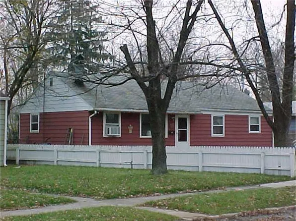 124 Trunk Ct, Michigan City, IN 46360