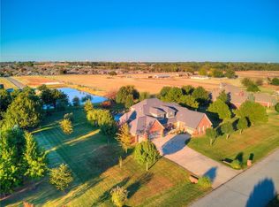 13117 SW 9th St, Yukon, OK 73099