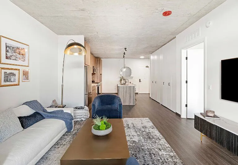 169 N Ashland Ave — Photo 9