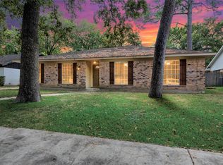 7215 Deep Forest Dr, Houston, TX 77088