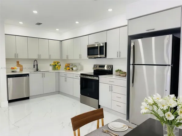 1440 N 71st Ave, Hollywood, FL 33024