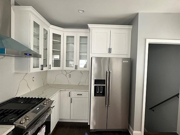 3rd image of 3781 Van Buren St
