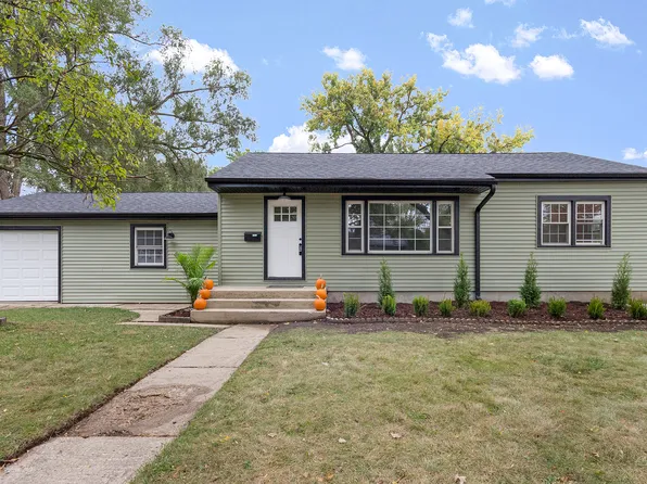 1142 N Webster St, Naperville, IL 60563