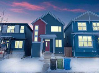 119 N Edith Dr NW, Calgary, AB T3R2B8