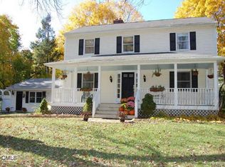 10 Pocono Ln, Danbury, CT 06810