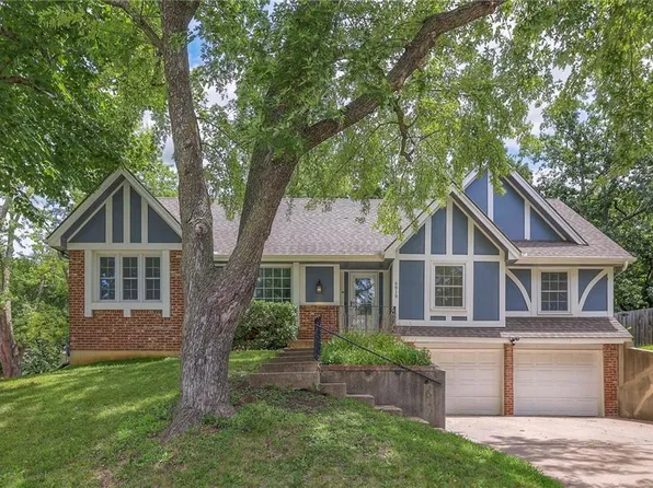6919 Albervan St, Shawnee, KS 66216