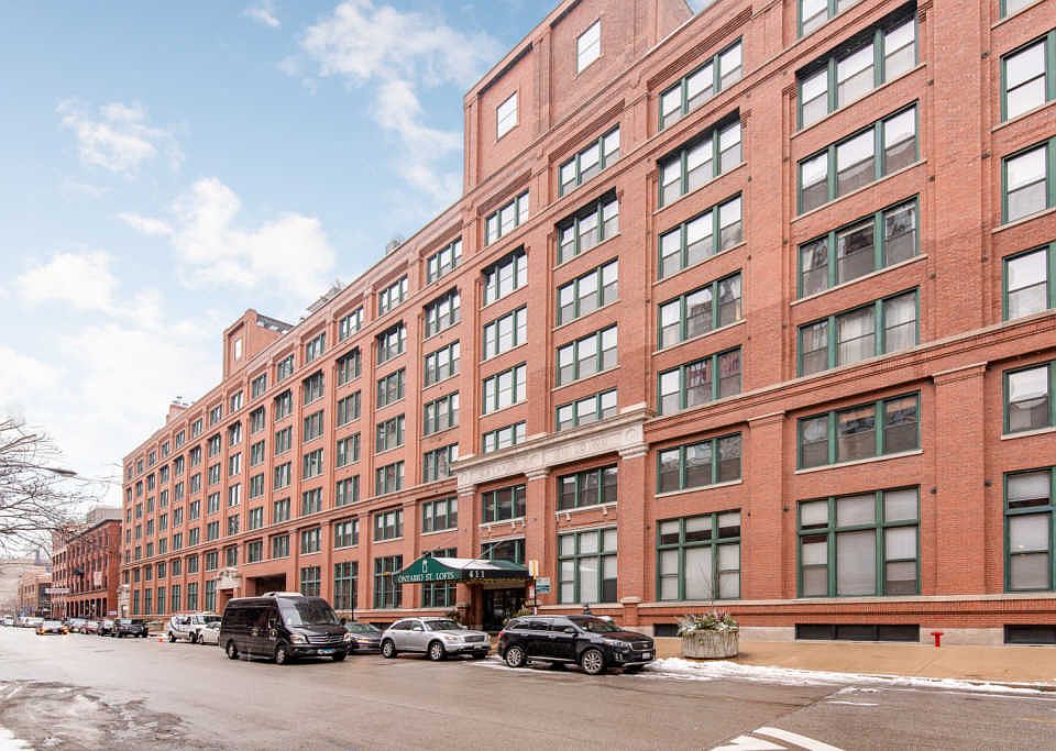 1st image of 411 W Ontario St APT 204