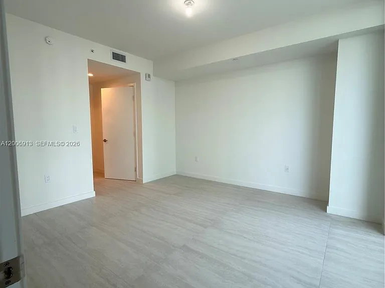 77 SE 5th St #1602 — Photo 6