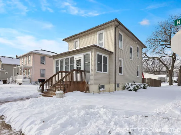 826 N 3rd St, Rochelle, IL 61068