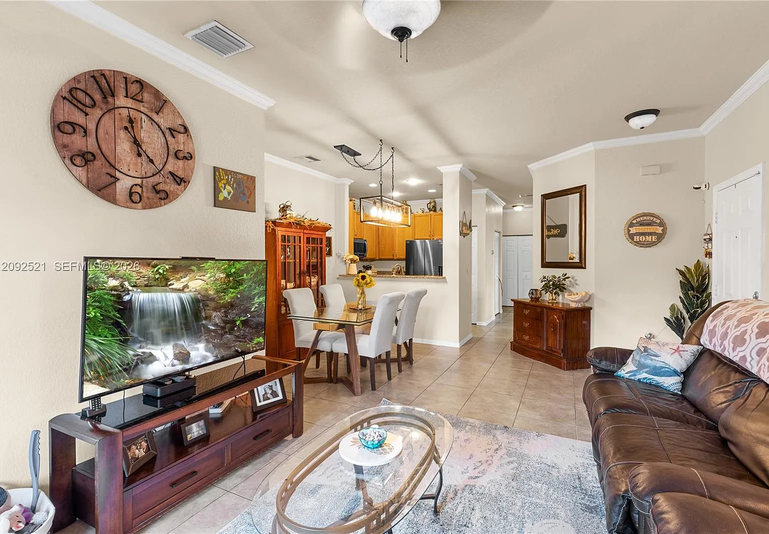Hampton Hills Condo — Photo 4