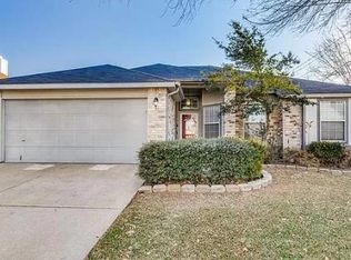 5511 Petalwood Dr, Arlington, TX 76017