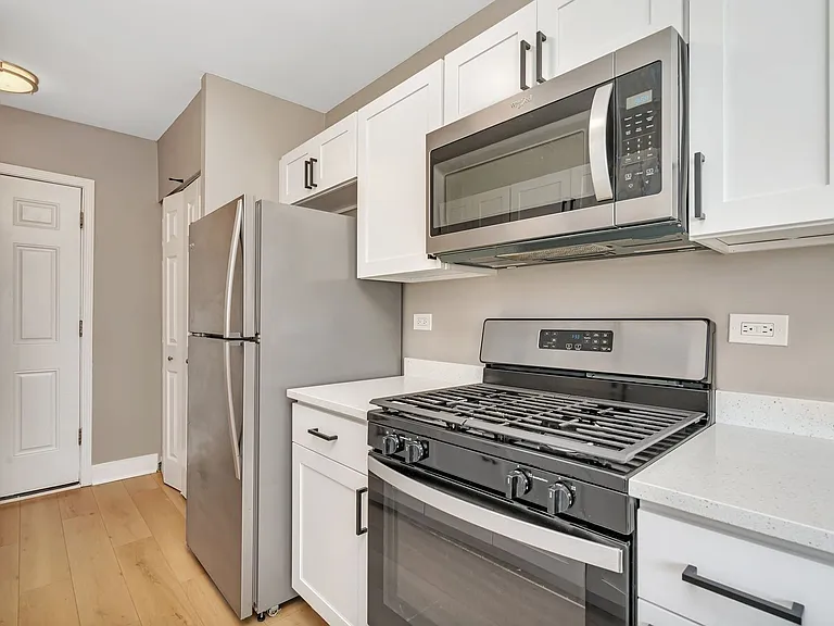 Parkside Apartments — Photo 29