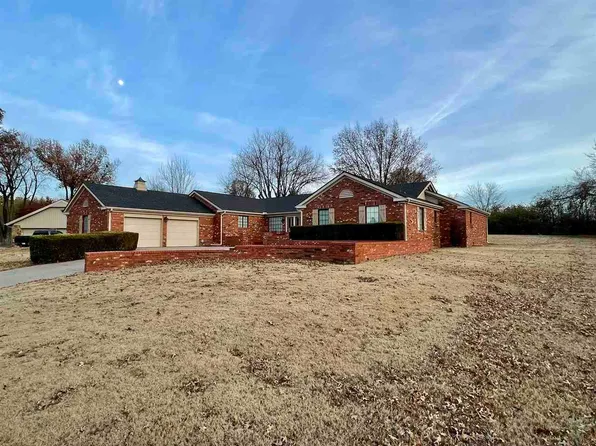 103 Stoneridge Rd, Ponca City, OK 74604