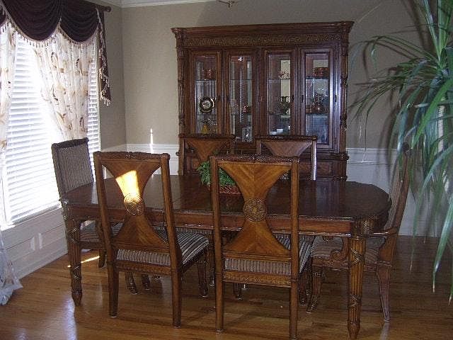 Formal Dining