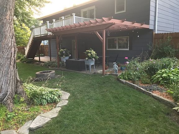 2nd image of 202 Cypress Dr