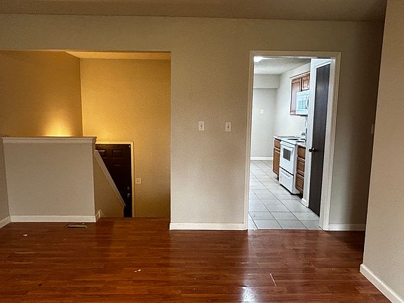 5th image of 506 W Sunrise Dr #506