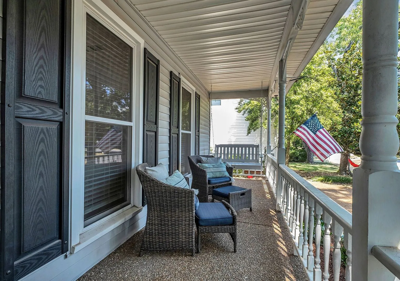 3 Bedroom Home (4th bed option) with 2 Car Garage in Downtown Franklin — Photo 4