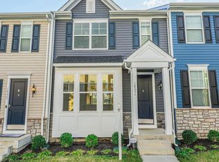 18231 Summit Pointe Dr, Triangle, VA 22172