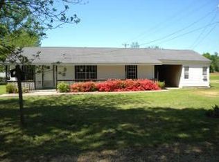 102 Television Rd, Columbus, MS 39705