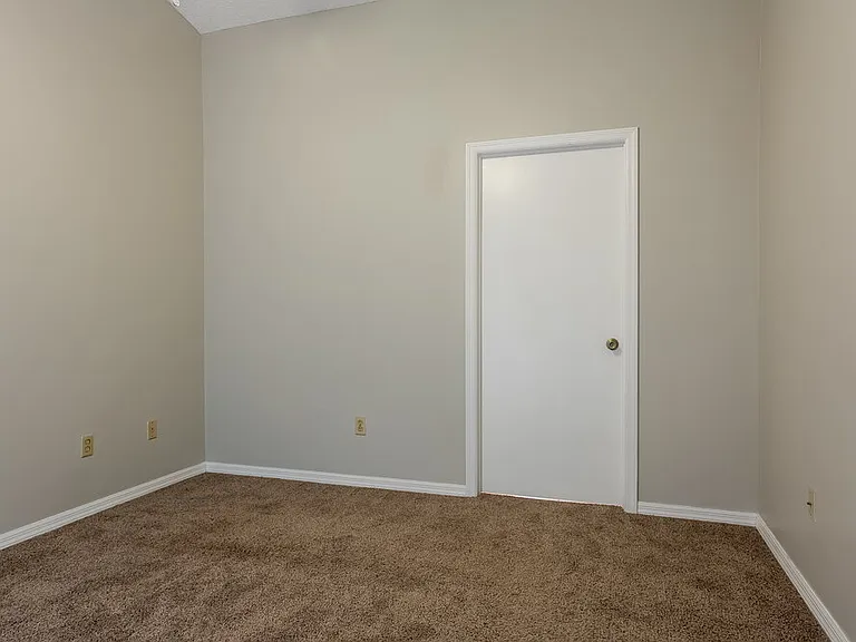10902 Grandview Way — Photo 12