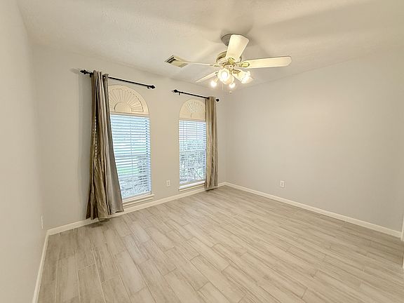 5th image of 4231 Lake Terrace Ct