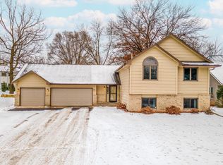 7127 Riverwood Dr NE, Fridley, MN 55432