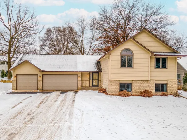 7127 Riverwood Dr NE, Fridley, MN 55432