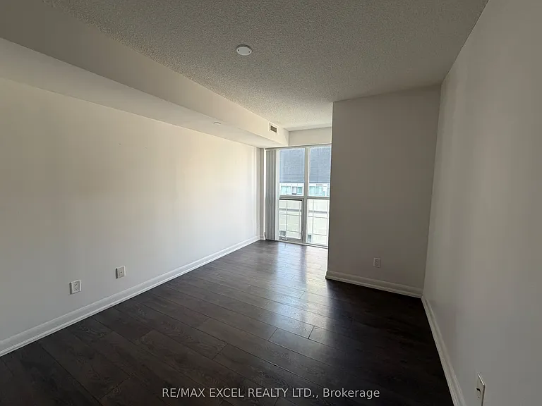 5168 Yonge St #609 — Photo 8