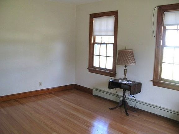 2nd image of 112 S Linden Ave