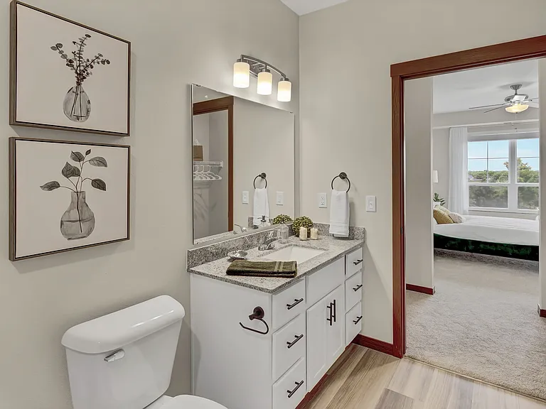 Bathroom/Bedroom