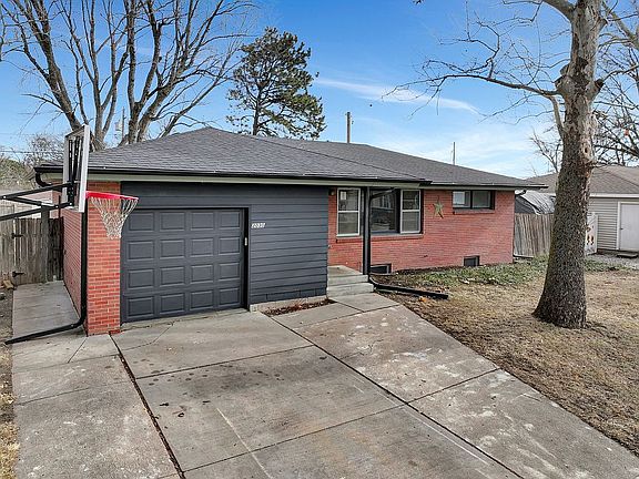 3rd image of 2030 E Manor Dr