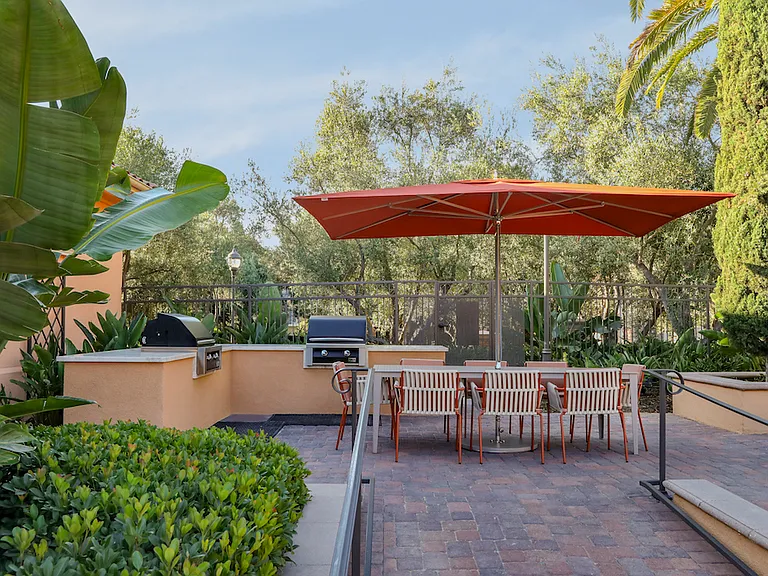 Newport Bluffs Apartment Village — Photo 27