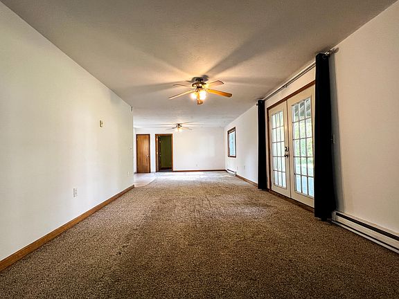 5th image of 24677 Morton St