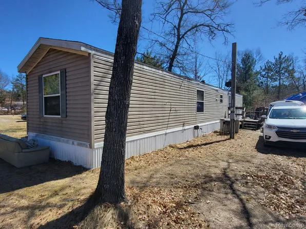 4930 Bryant Rd, Glennie, MI 48737