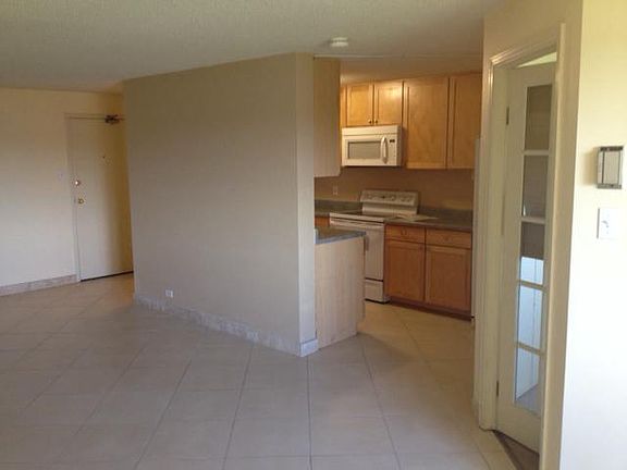 3rd image of 2225 Buchtel Blvd APT 209