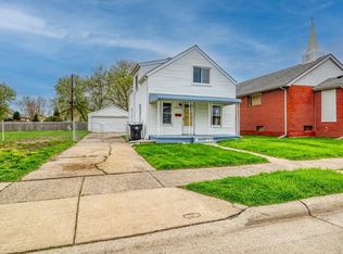 25334 Pinehurst St, Roseville, MI