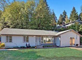 16421 Sylvester Rd SW, Seattle, WA 98166