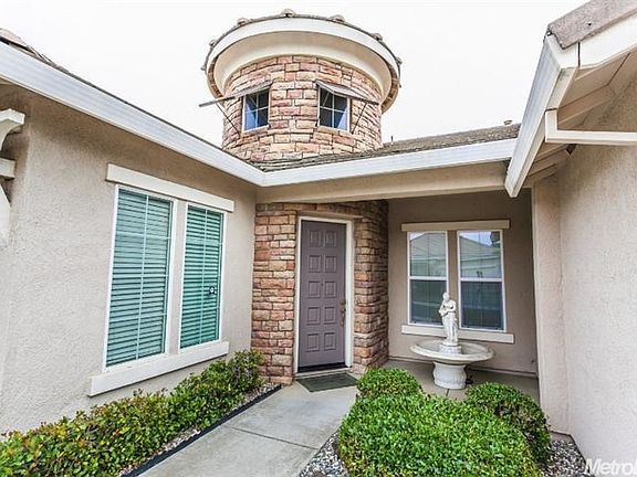 3rd image of 501 Alcantar Cir