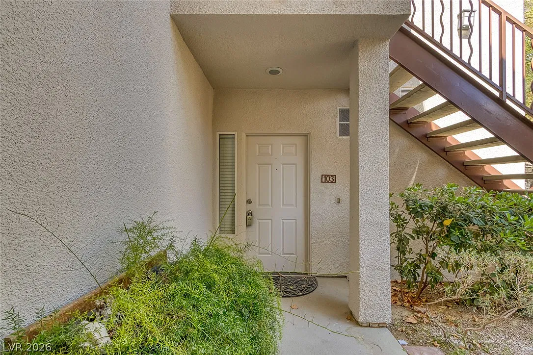 2 bed, 2.0 bath, 1269 sqft, $1,687 — Photo 4