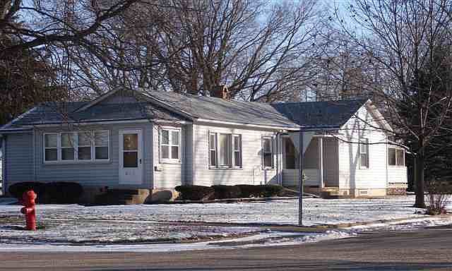 2nd image of 604 N High St
