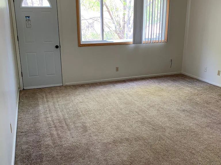 2025 NW Hickory Ln #7 — Photo 11
