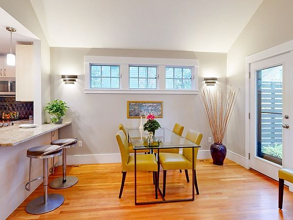 5th image of 18 Hazel St Unit 18