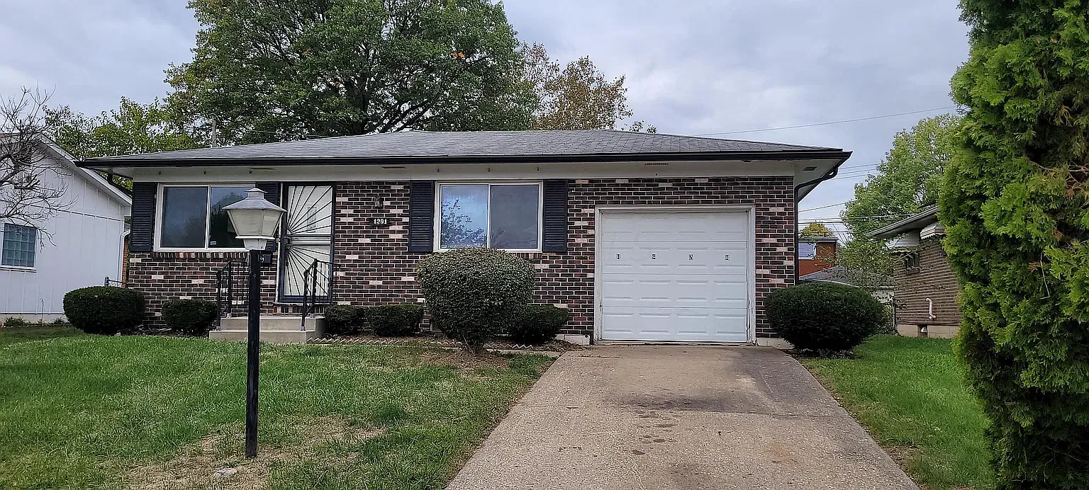 3 bed, 912 sqft, $1,500 — Photo 1