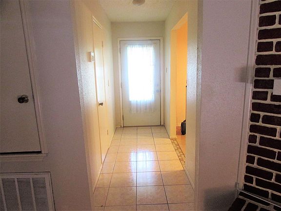3rd image of 4910 E Orem Dr