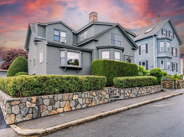 24 Pond St #1, Marblehead, MA 01945