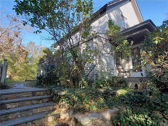 5th image of 36 Tucker Ave